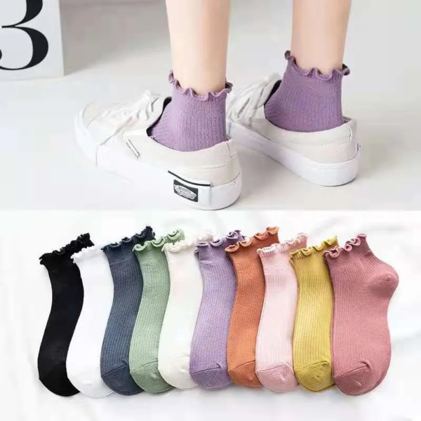 Short-Leg College Style Socks